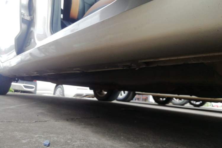 Used Geely Auto Emgrand GL 2020 1.4T CVT Luxury Model Right Side Sill