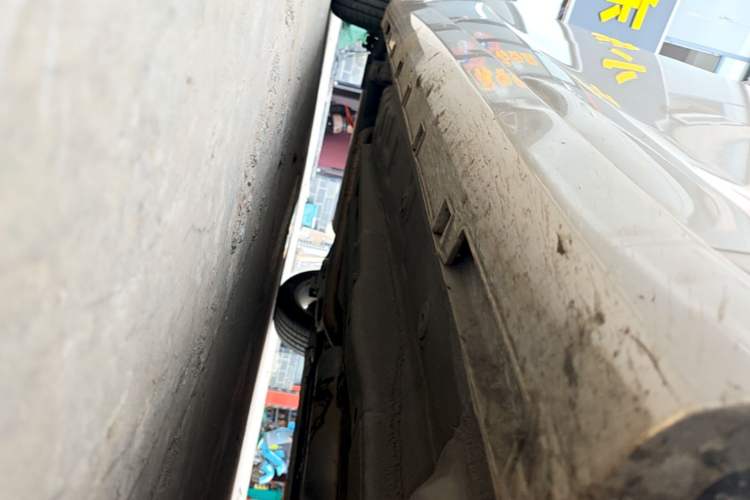 Used Geely Auto Emgrand GL 2020 1.4T CVT Luxury Model Right Side Sill