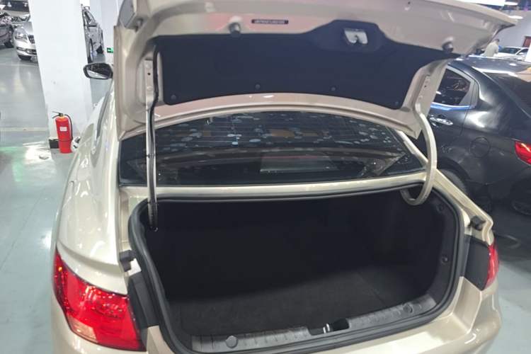 Used Geely Auto Emgrand GL 2020 1.4T CVT Luxury Model Trunk