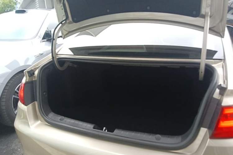 Used Geely Auto Emgrand GL 2020 1.4T CVT Asian Games Edition Trunk