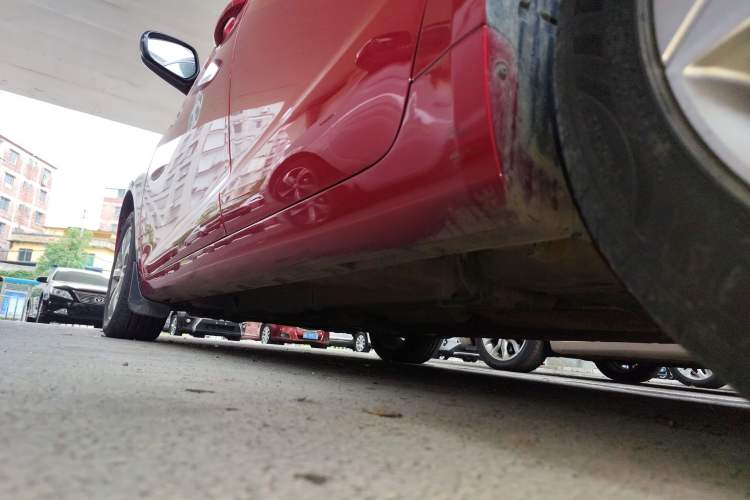 Used Geely Auto Emgrand GL 2020 1.4T CVT Luxury Model Left Side Sill