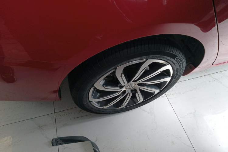 Used Geely Auto Emgrand GL 2020 1.4T CVT Luxury Model Right Rear Wheel Hub