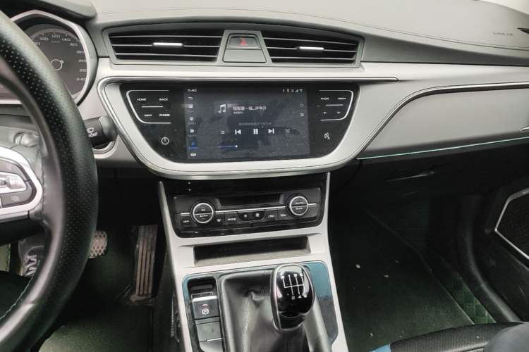 Used Geely Auto Emgrand GL 2020 1.4T Manual Asian Games Edition Audio And AC Panel