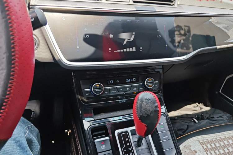 Used Geely Auto Emgrand GL 2020 1.4T CVT Luxury Model Audio And AC Panel