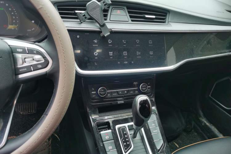 Used Geely Auto Emgrand GL 2020 1.4T CVT Luxury Edition Audio And AC Panel