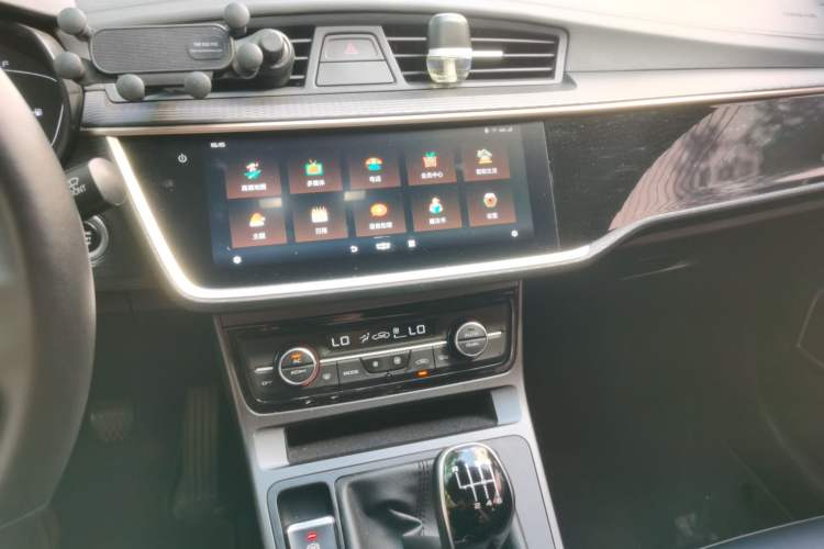 Used Geely Auto Emgrand GL 2020 1.4T Manual Luxury Model Audio And AC Panel