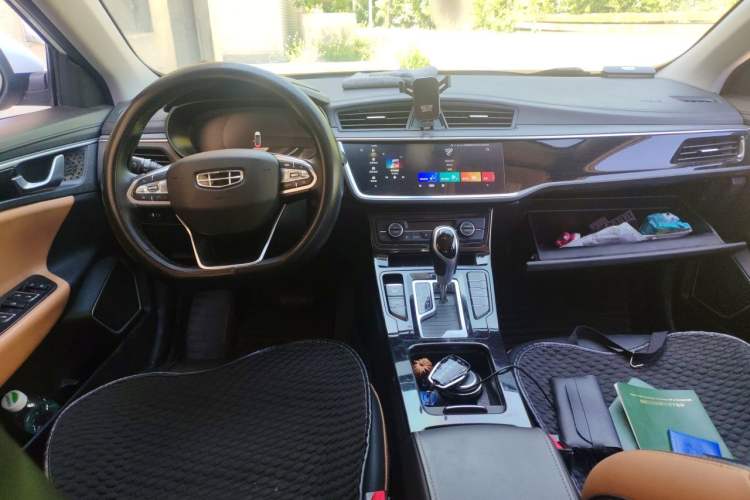 Used Geely Auto Emgrand GL 2020 1.4T CVT Luxury Model Center Console
