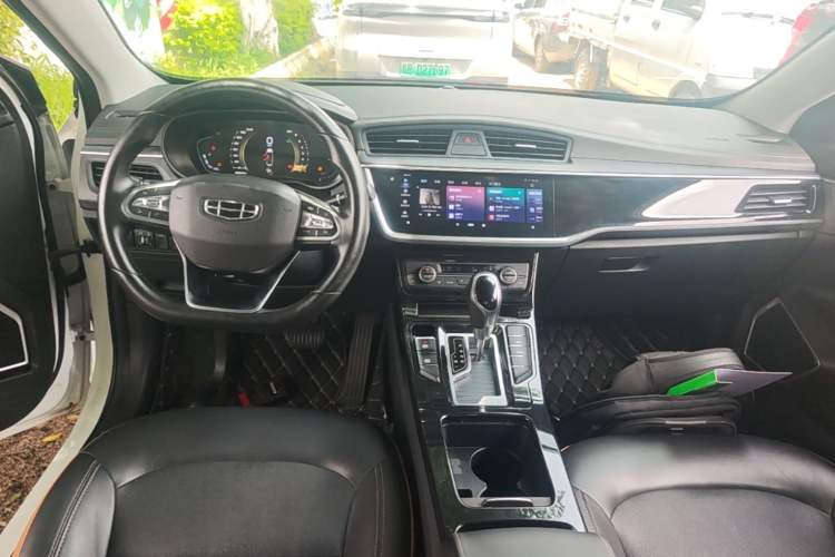 Used Geely Auto Emgrand GL 2020 1.4T CVT Luxury Model Center Console