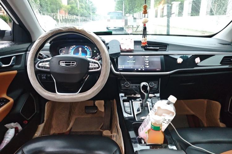 Used Geely Auto Emgrand GL 2020 1.4T CVT Luxury Model Center Console