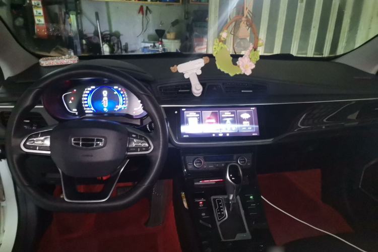 Used Geely Auto Emgrand GL 2020 1.4T CVT Luxury Model Center Console