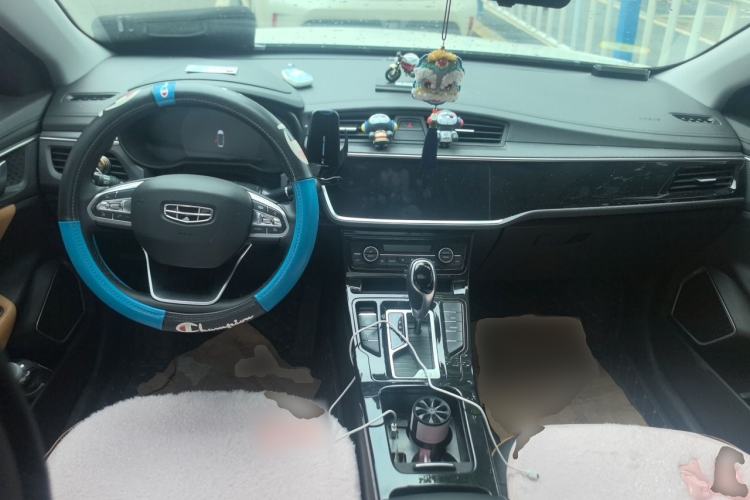 Used Geely Auto Emgrand GL 2020 1.4T CVT Luxury Model Center Console