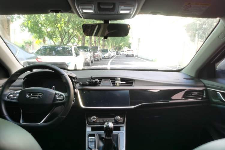 Used Geely Auto Emgrand GL 2020 1.4T Manual Luxury Model Center Console