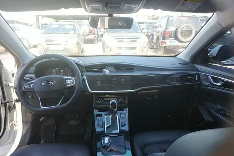 Used Geely Auto Emgrand GL 2020 1.4T CVT Luxury Model Center Console