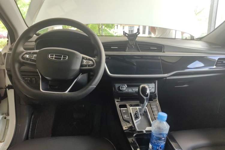 Used Geely Auto Emgrand GL 2020 1.4T CVT Luxury Model Center Console