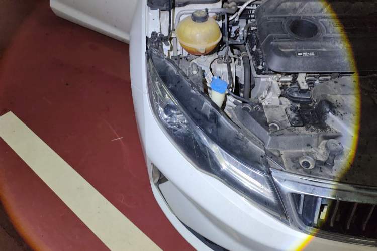 Used Geely Auto Emgrand GL 2020 1.4T CVT Luxury Model Engine Bay Right