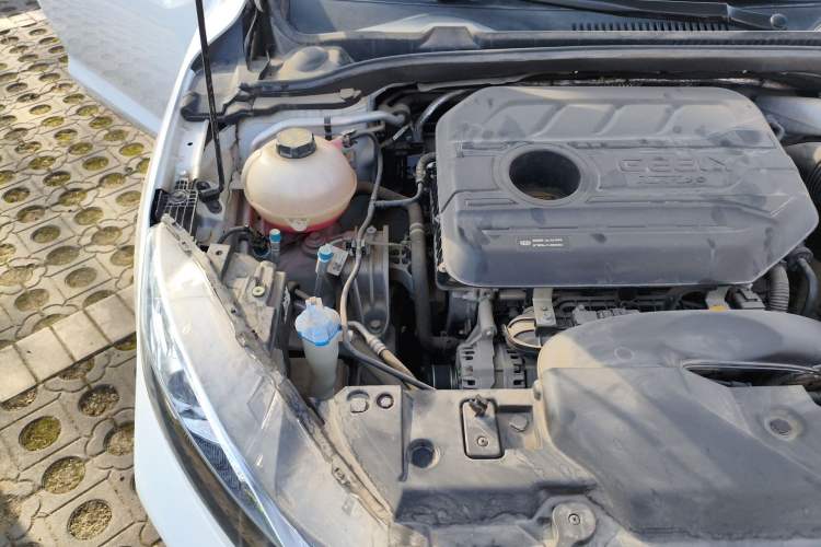 Used Geely Auto Emgrand GL 2020 1.4T Manual Luxury Model Engine Bay Right