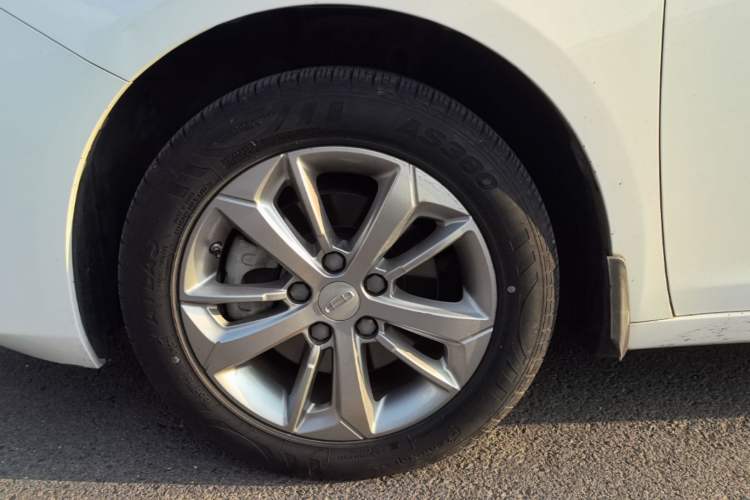 Used Geely Auto Emgrand GL 2020 1.4T CVT Luxury Model Exterior 4