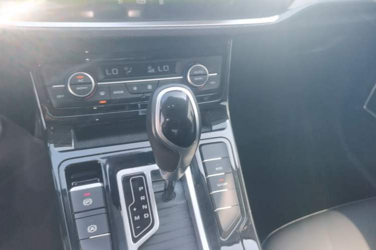 Used Geely Auto Emgrand GL 2020 1.4T CVT Luxury Model Gear Lever