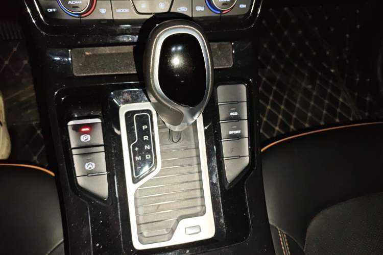 Used Geely Auto Emgrand GL 2020 1.4T CVT Luxury Model Gear Lever