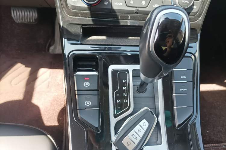 Used Geely Auto Emgrand GL 2020 1.4T CVT Luxury Model Gear Lever