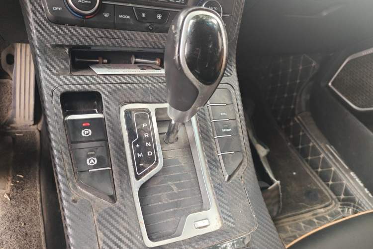Used Geely Auto Emgrand GL 2020 1.4T CVT Luxury Model Gear Lever