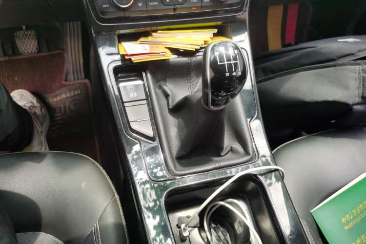 Used Geely Auto Emgrand GL 2020 1.4T Manual Luxury Model Gear Lever