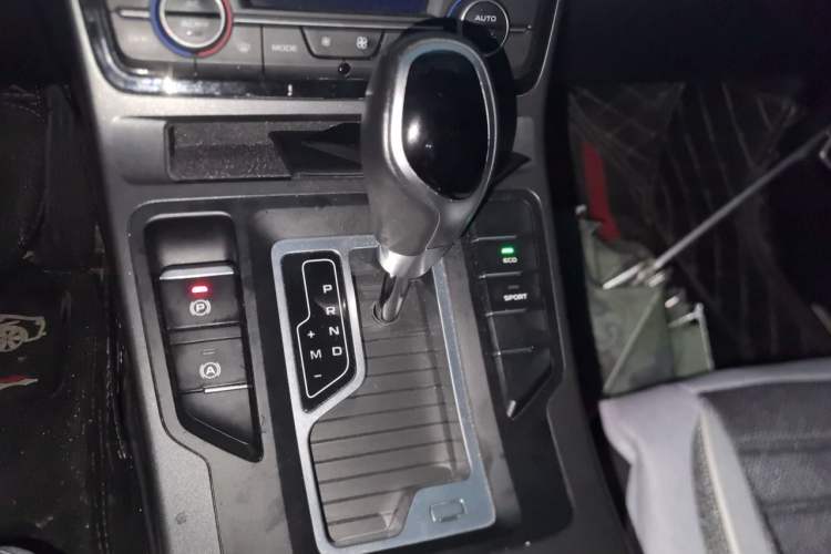 Used Geely Auto Emgrand GL 2020 1.4T CVT Luxury Edition Gear Lever