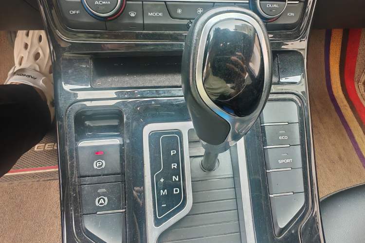 Used Geely Auto Emgrand GL 2020 1.4T CVT Luxury Model Gear Lever