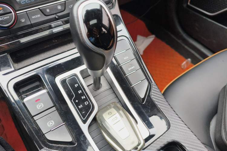 Used Geely Auto Emgrand GL 2020 1.4T CVT Luxury Edition Gear Lever