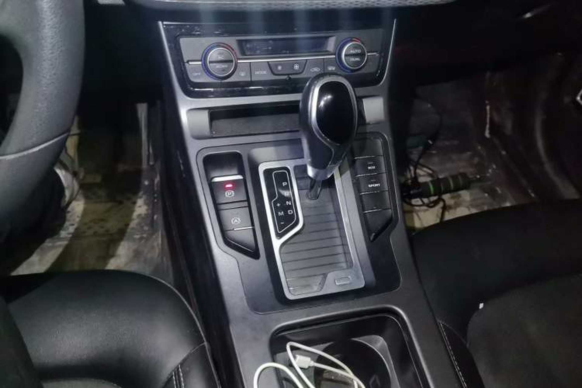 Used Geely Auto Emgrand GL 2020 1.4T CVT Luxury Model Gear Lever