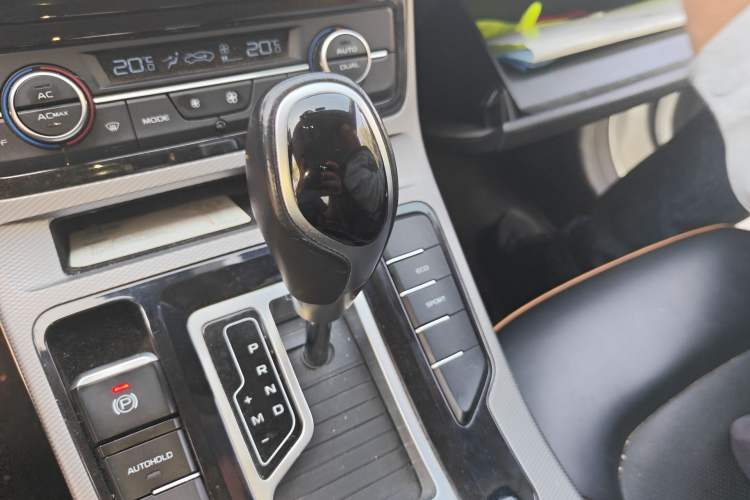 Used Geely Auto Emgrand GL 2020 1.4T CVT Asian Games Edition Gear Lever