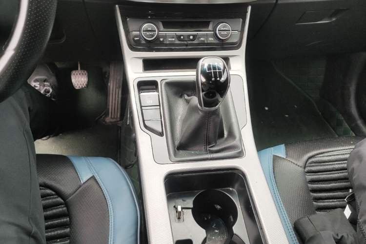 Used Geely Auto Emgrand GL 2020 1.4T Manual Asian Games Edition Gear Lever