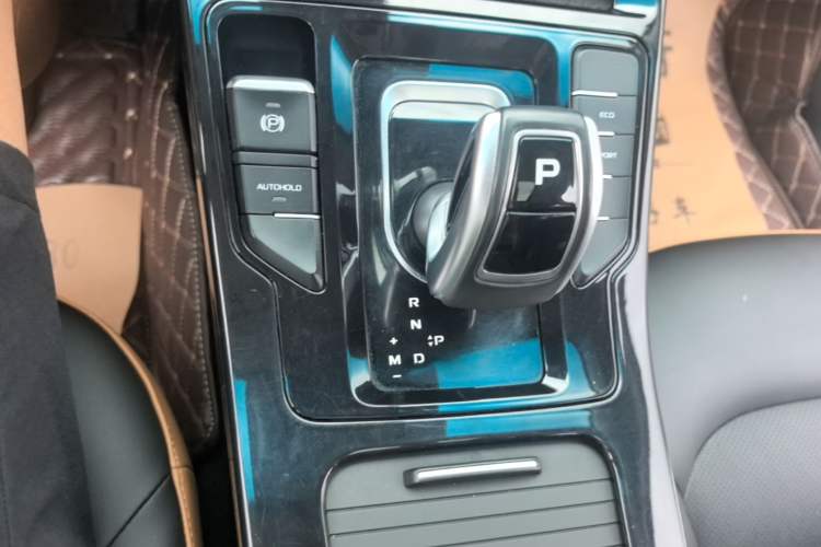 Used Geely Auto Emgrand GL 2020 1.5T DCT Luxury Model Gear Lever