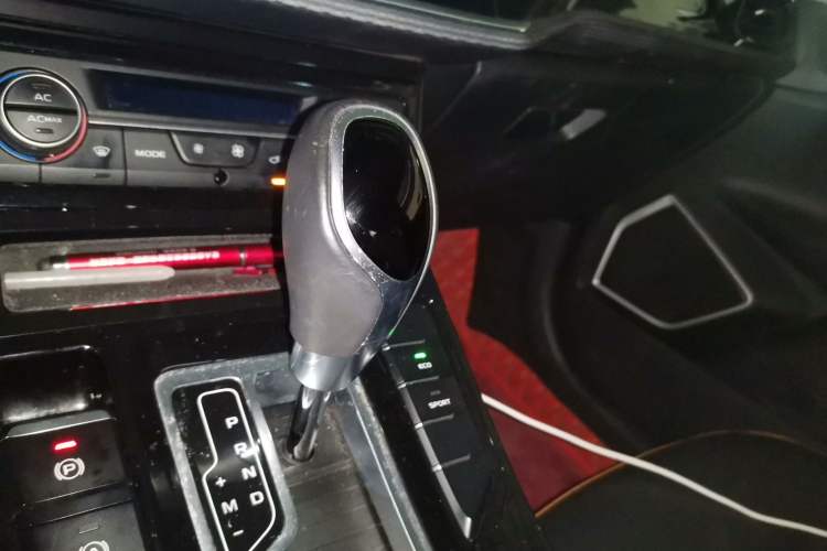Used Geely Auto Emgrand GL 2020 1.4T CVT Luxury Model Gear Lever
