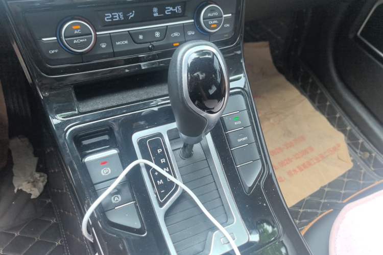 Used Geely Auto Emgrand GL 2020 1.4T CVT Luxury Model Gear Lever