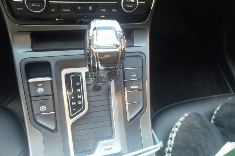 Used Geely Auto Emgrand GL 2020 1.4T CVT Luxury Model Gear Lever