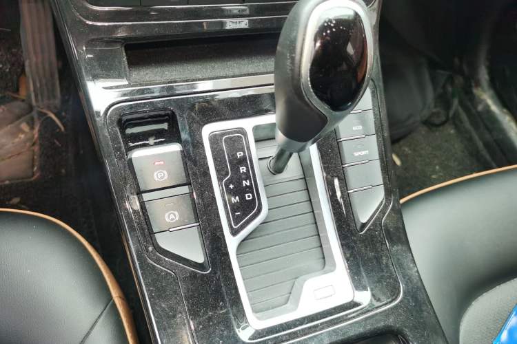 Used Geely Auto Emgrand GL 2020 1.4T CVT Luxury Edition Gear Lever