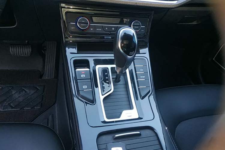 Used Geely Auto Emgrand GL 2020 1.4T CVT Luxury Model Gear Lever