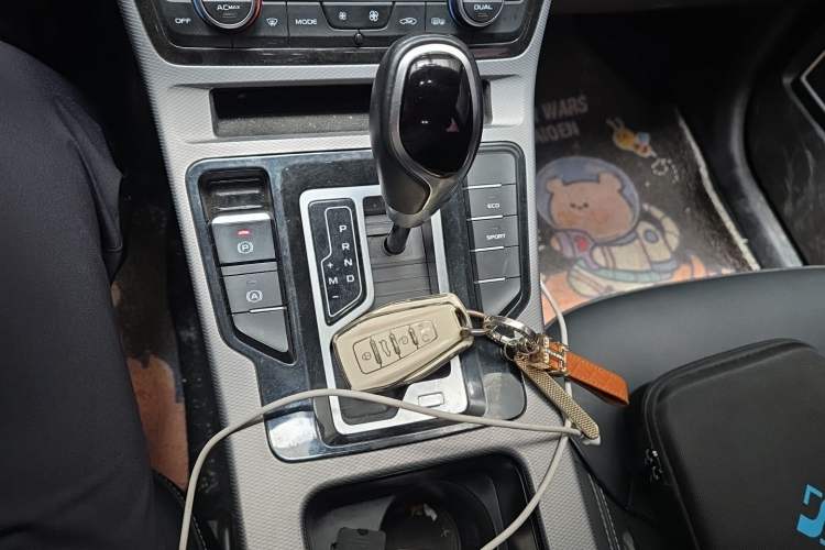 Used Geely Auto Emgrand GL 2020 1.4T CVT Asian Games Edition Gear Lever