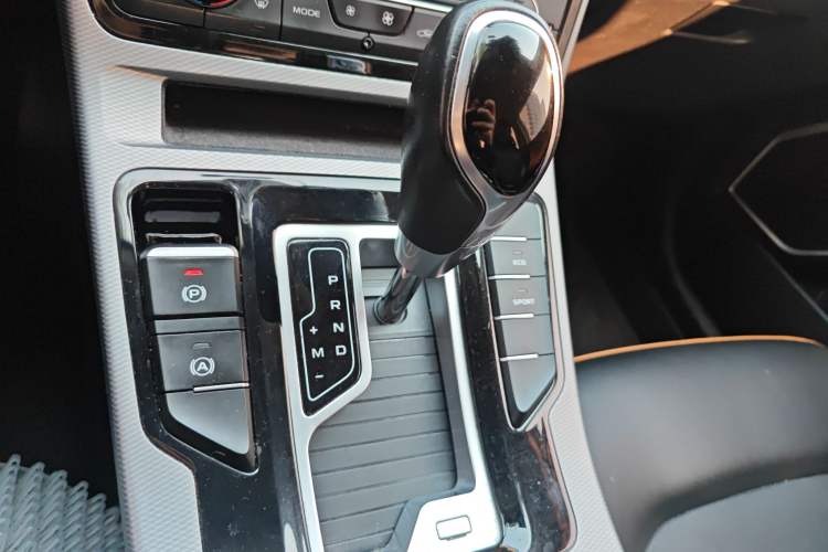 Used Geely Auto Emgrand GL 2020 1.4T CVT Asian Games Edition Gear Lever
