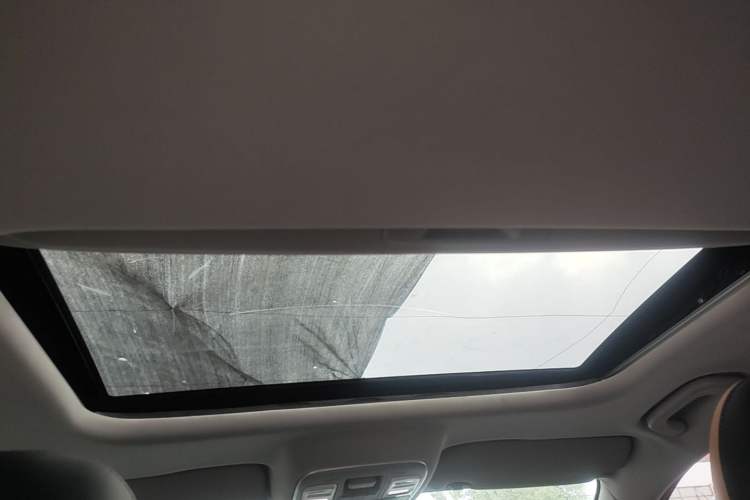 Used Geely Auto Emgrand GL 2020 1.4T CVT Luxury Model Headliner