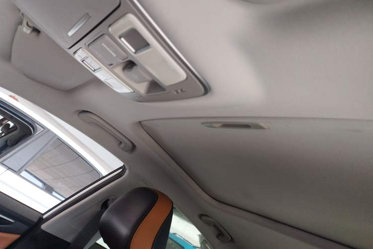 Used Geely Auto Emgrand GL 2020 1.4T CVT Luxury Model Headliner