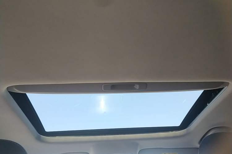 Used Geely Auto Emgrand GL 2020 1.4T CVT Luxury Model Headliner