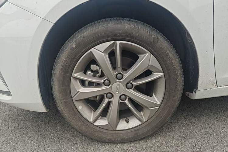 Used Geely Auto Emgrand GL 2020 1.4T CVT Luxury Model Left Front Wheel Hub