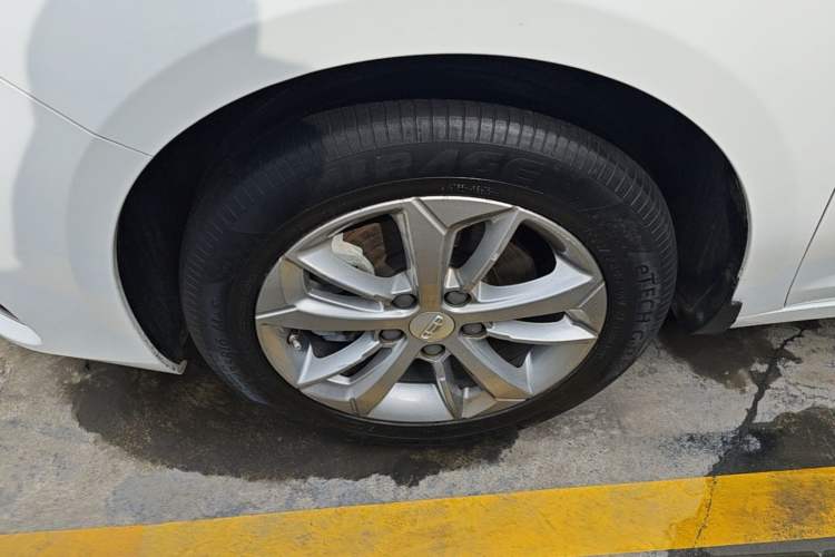 Used Geely Auto Emgrand GL 2020 1.5T DCT Luxury Model Left Front Wheel Hub