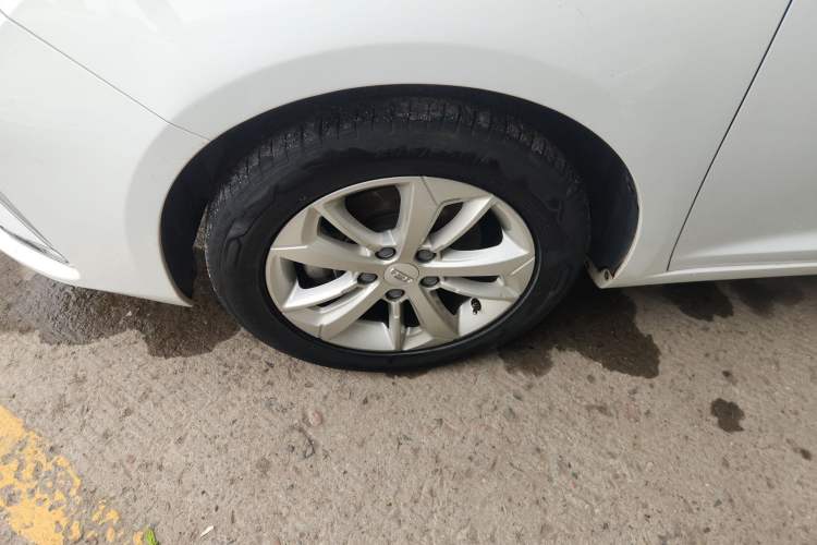 Used Geely Auto Emgrand GL 2020 1.4T CVT Luxury Model Left Front Wheel Hub