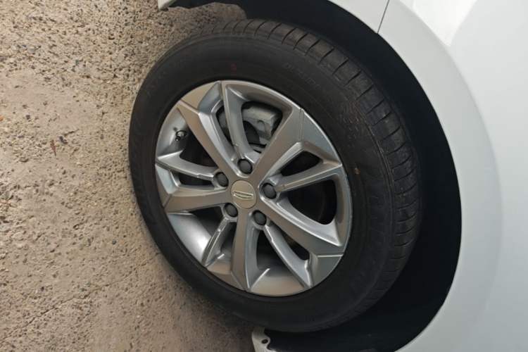 Used Geely Auto Emgrand GL 2020 1.4T CVT Luxury Model Left Front Wheel Hub