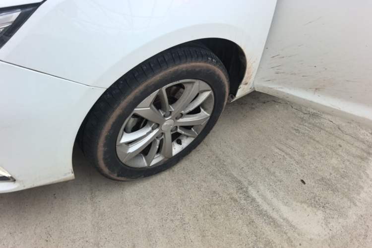 Used Geely Auto Emgrand GL 2020 1.4T CVT Luxury Model Left Front Wheel Hub