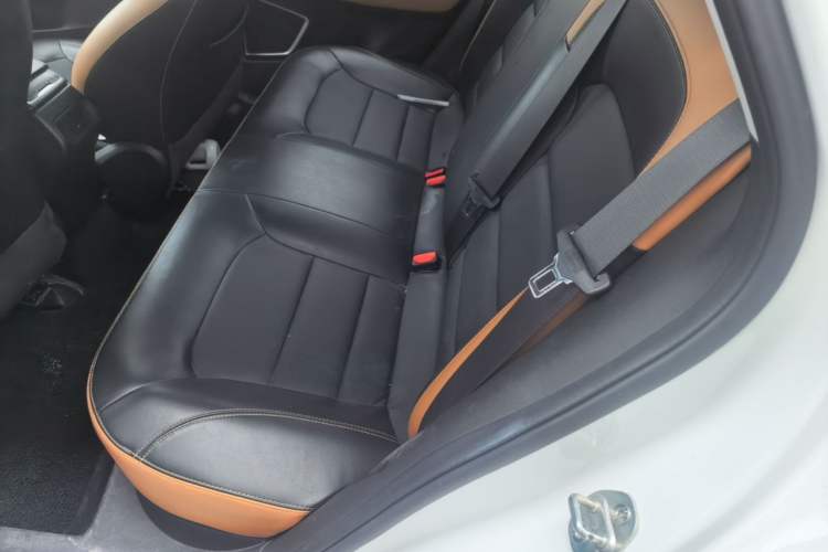 Used Geely Auto Emgrand GL 2020 1.4T CVT Luxury Model Left Rear Seat