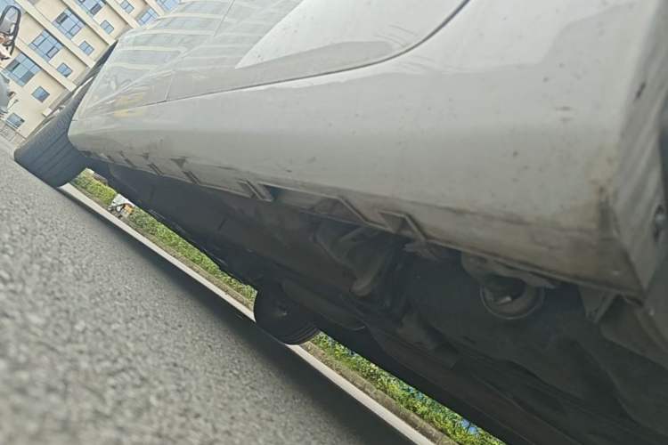 Used Geely Auto Emgrand GL 2020 1.4T CVT Luxury Model Left Side Sill